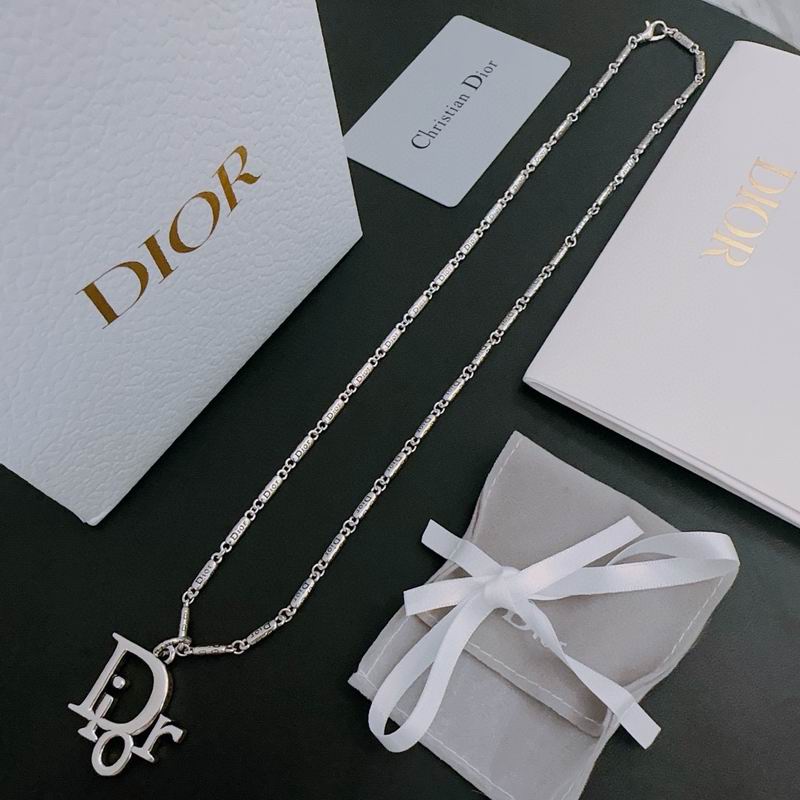 Dior Necklace 06lyr620